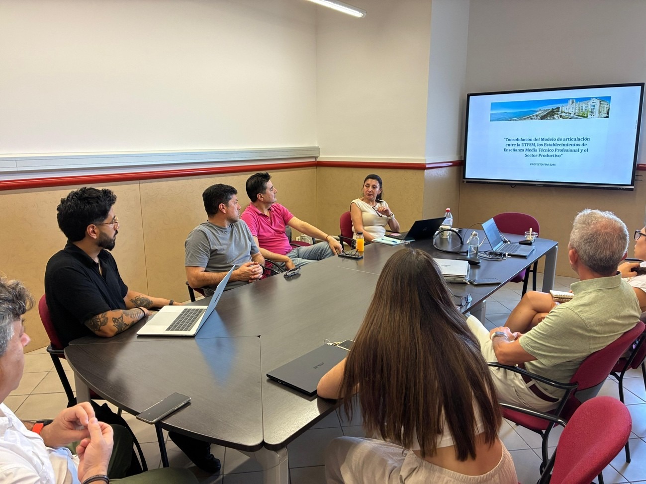 Profesores de la USM se capacitan en innovación y profesionalización docente en la Universidad de Barcelona